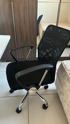 Mesa e cadeira de estudos