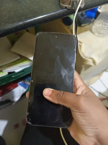 Celular em ótimo estado só precisa trocar a tela que está com problema