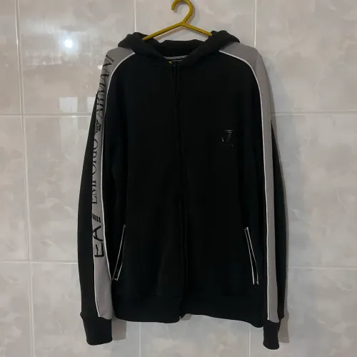 Blusa da armani qualidade italiana 