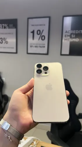 iPhone 14 Pro Max 256GB sem detalhes 