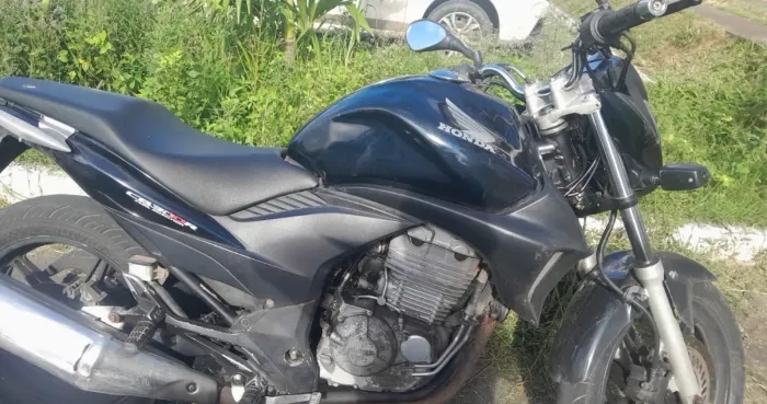 Cb 300