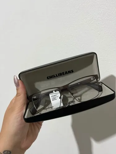 Óculos Chilli Beans em parceria com o estilista ?Mafeshagen
