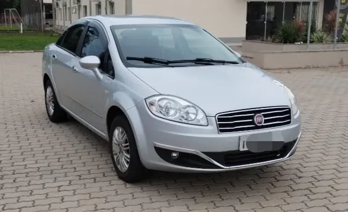 Fiat Linea Essence 1.8 Flex 16V 4P 2015