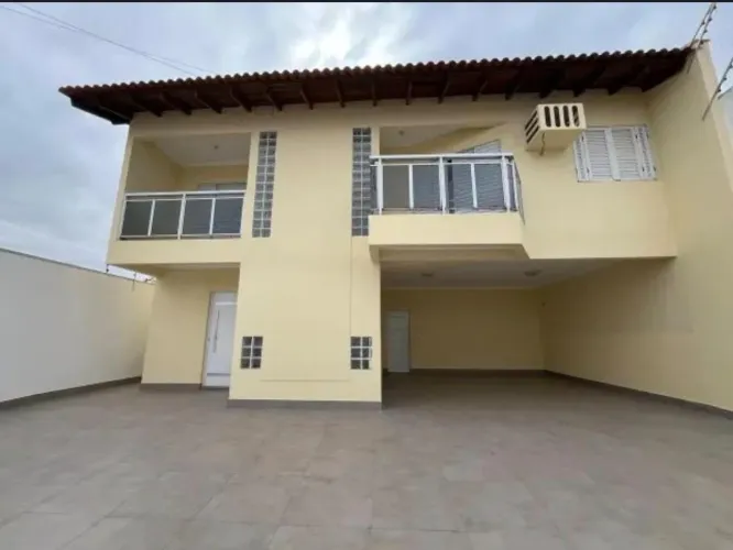 Casa no Bairro Areão