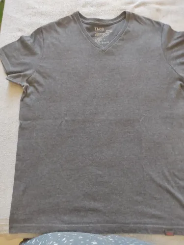 2 tshirts masculinas USADAS E BEM CONSERVADASS