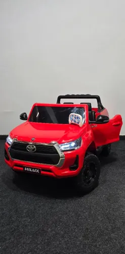 Carro Toyota Hilux (Vermelho) R_C Elétrico 12V