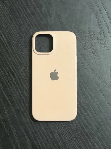 Capa iPhone 13 cor nude / bege