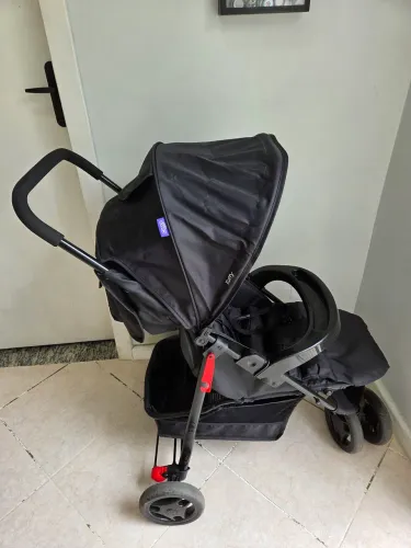 Vendo carrinho de bebê Cosco (pouco usado)