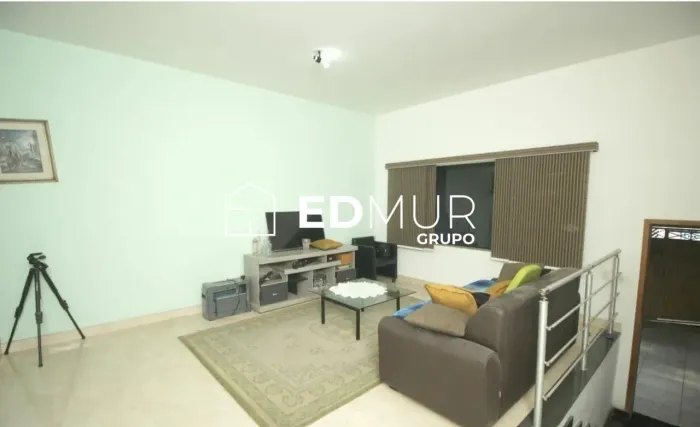 SOBRADO para VENDA com 210m² no bairro Vila Humaita com 4 quartos e 2 vagas. SANTO ANDRE,