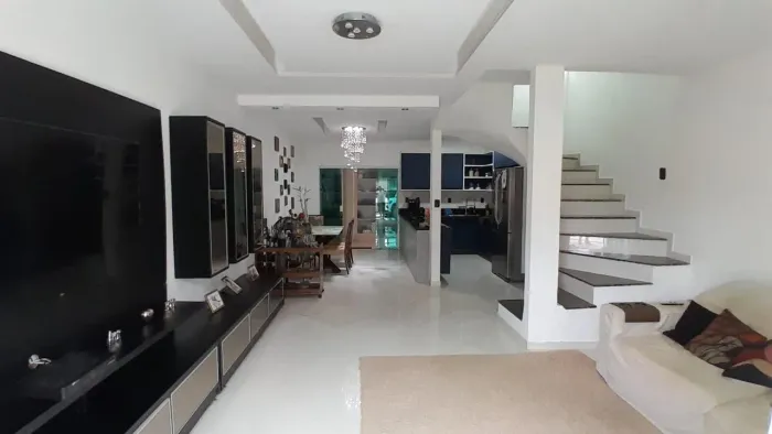 Casa para Venda, 3 dormitórios, 3 suítes, 5 banheiros, 3 vagas