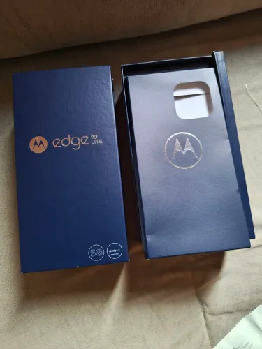Celular moto Edge 20 lite 