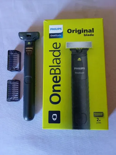 APARELHO DE BARBEAR RECARREGÁVEL PHILIPS ONEBLADE