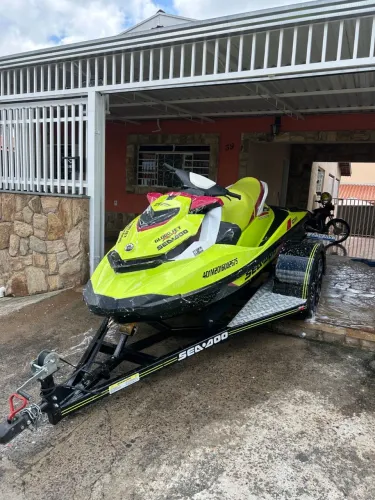     Jet Ski Sea-Doo GTI 130 Completo - Som + Escada