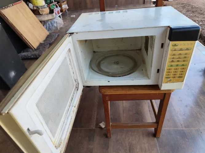 Vendo microondas electrolux 
