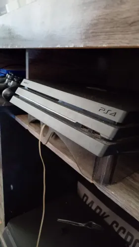 Ps4 pro 
