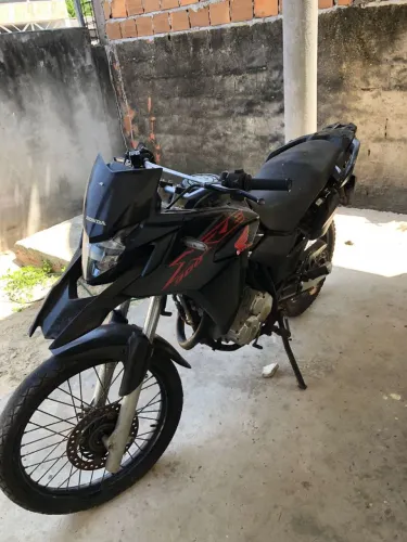 XRE 300 2019