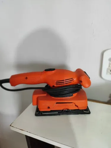 Lixadeira orbital Black decker<br>4,4<br>4,4 de 5 estrelas<br>(31)<br>BLACK+DECKER Lixadeira Orbital, 