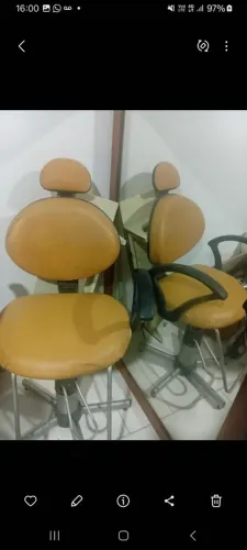 Cadeira de cabeleireiro 200,00 ,consrvada