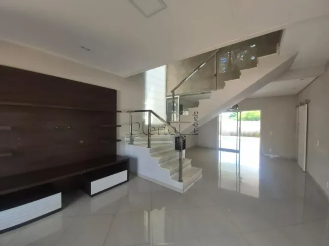 Sobrado para alugar em Paulínia, Betel, com 3 suítes, com 244 m², Residencial dos Jacarand