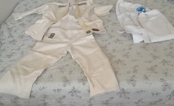 VENDO-OPORTUNIDADE ÚNICA - Para Artes marciais adulto (Jiu-Jitsu/Judô/KARATE, ETC.):  