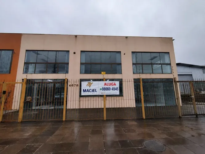 Prédio Comercial com 600m², Escritórios, Pavilhão e Ampla Área Externa
