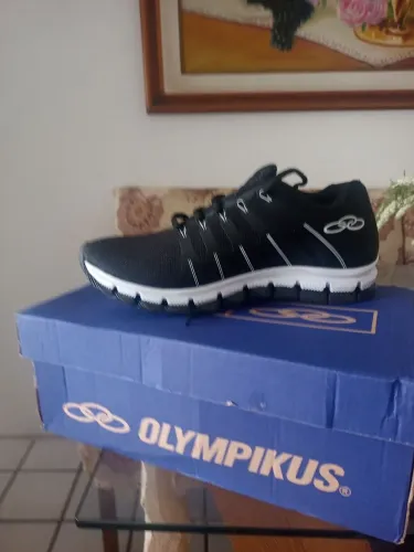 Sapato tênis Tam 40 