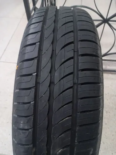 Vendo pneu 175/65/14. Pirelli 