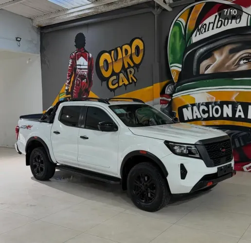 Nissan Frontier Pro4x CD 4X4 2.3 Bi-TB Die. AUT 2023