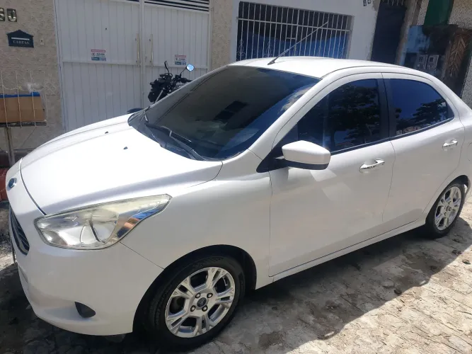 Ford KA+ Sedan 1.5 SEL 16V Flex 4P 2015