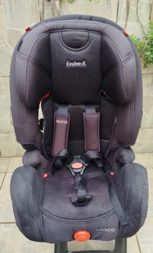 Cadeirinha Cosco Evolve x - Isofix<br>Cadeira para Auto 9 a 36Kg Evolve-X Cosco Isofix Preta