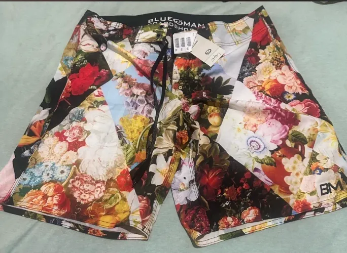 Kit 5 Bermudas Blue man todas tamanho 44 sem uso uma modelo alfaiataria , na etiqueta