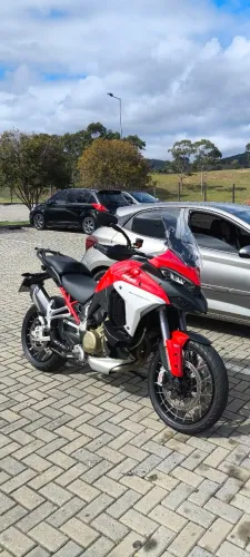Ducati multistrada v4s 2023