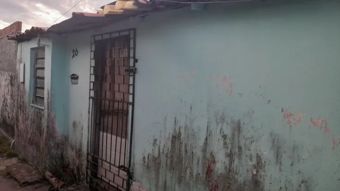 Vendo uma casa no alto do Matheus 