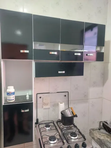 Cozinha suspensa julia