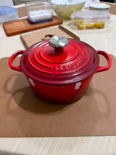 Panela Le Creuset Redonda 18 cm Ferro Fundido Esmaltado Signature Vermelho (SEM USO)
