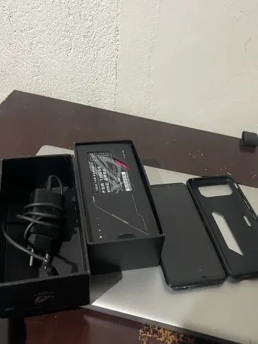 ROG Phone 6 12GB RAM / 128GB - Snapdragon 8+ Gen 1