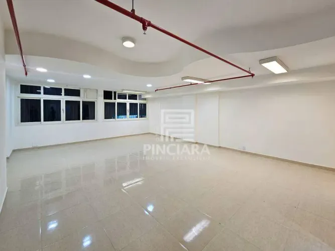 Sala de 54 m² na Rua Riachuelo - Alugue por R$ 1.600/mês + taxas - Rio de Janeiro/RJ
