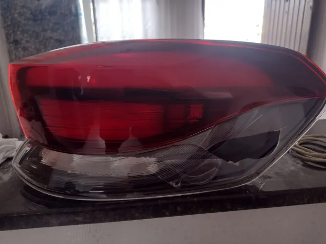 Lanterna original traseira Fiat Pulse lado direito com led