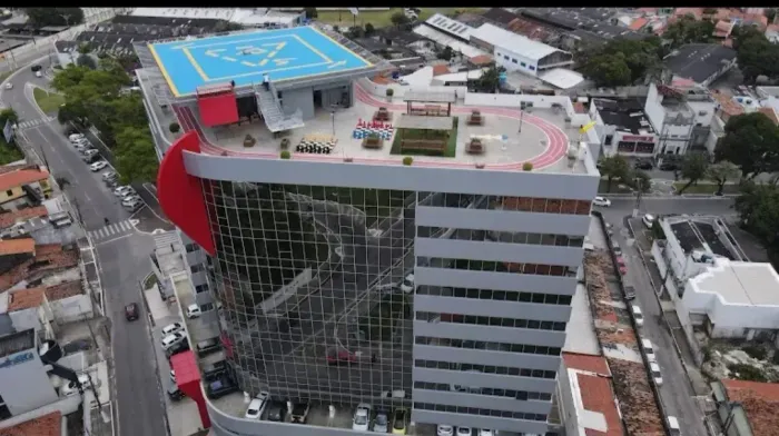 ALUGO sala comercial montada com 39m2 no Edifício Delman