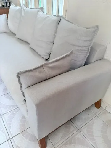 Sofá de Linho 3 Lugares - 2,10m - Ótimo Estado e Confortável