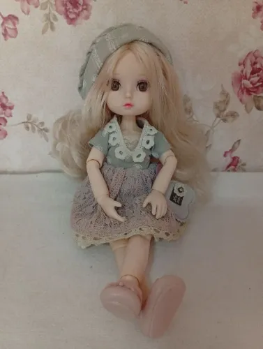 Boneca importada JBL 