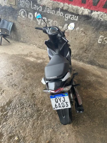 Vendo Honda biz 2020 , moto muito nova, segundo dono , só venda .