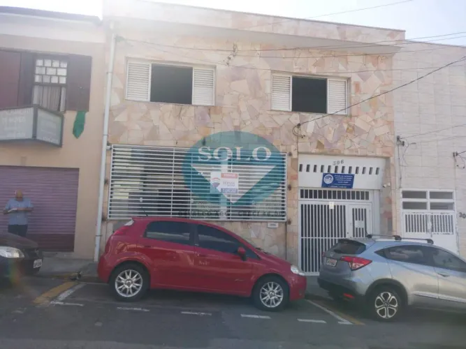 SOBRADO CENTRO-USO COMERCIAL-DENTISTA-ADVOGADO-VARIAS SALAS $ 750.000,00