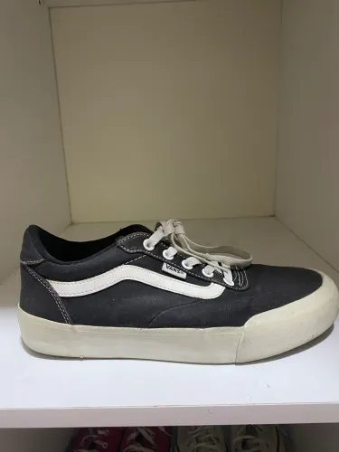 Tênis Vans para Skate, tamanho 37, usado poucas vezes.