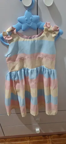 Vendo 3 vestidos infantis