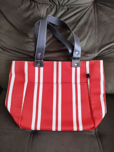 Bolsa de ombro marca Uncle K