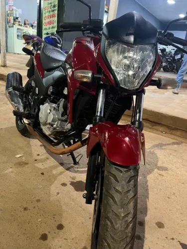 ?Vendo Cb 300 2013 - 39.000 km rodados - Excelente Estado de Conservaçao - Pastilhas de F