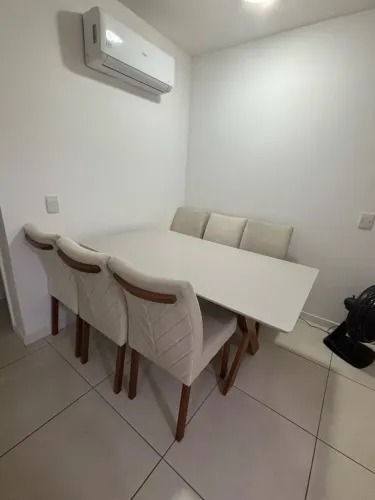 Mesa de jantar com 6 cadeiras - imperdível / ACEITO PROPOSTA