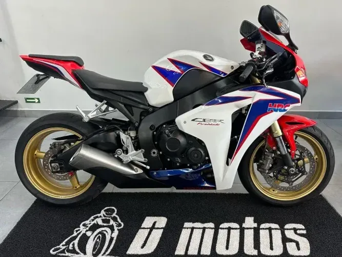 HONDA CBR 1000RR FIREBLADE