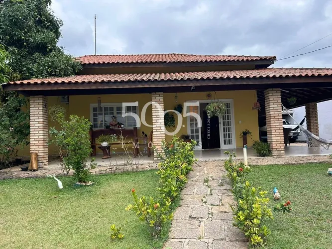 Chácara para locação no Condomínio Santa Inês com 297m² e 3 dormitórios